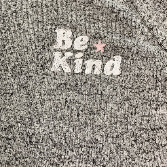 Grayson/Threads Women’s Size Medium Long Sleeve Grey T Shirt with Raw Hem Top - Picture 2 of 10